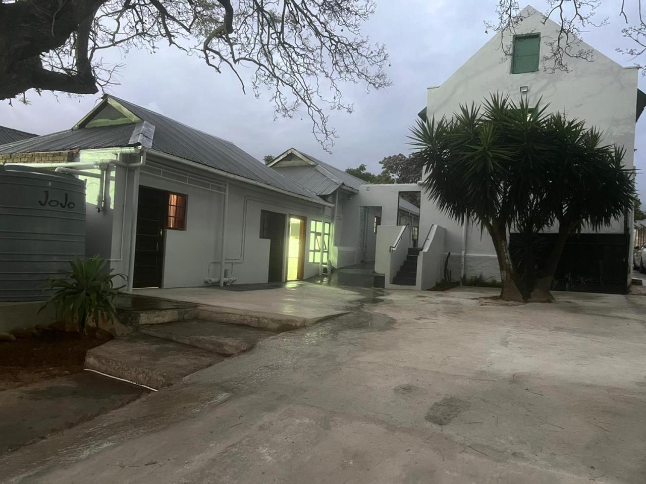 Heba Guest Lodge Two Uitenhage Exterior photo